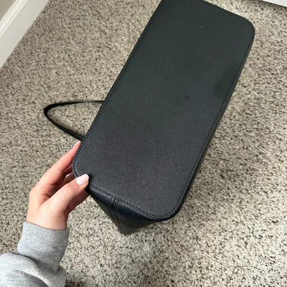 Michael Kors Classic Black Tote - Picture 6 of 9